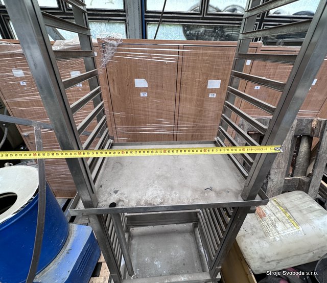 Odkládací regálový vozík - gastro  (Odkladaci regalovy vozik gastro (9).JPG)